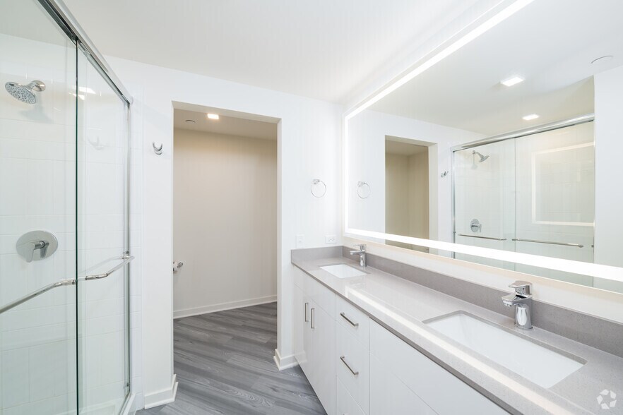 More Photos Of 122 E Northwest Hwy, Mount Prospect Apartments For Lease