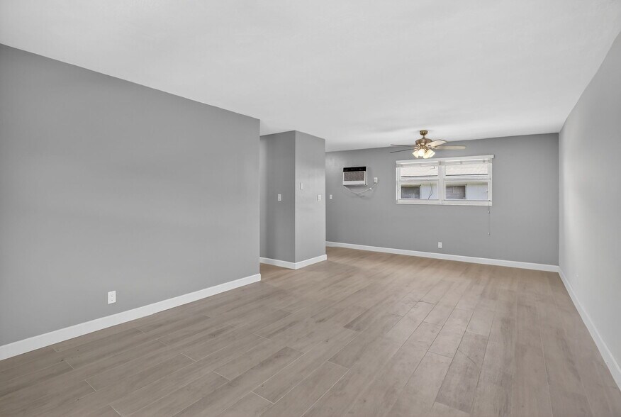 More Photos Of 4825 NE 23rd Ave, Fort Lauderdale Apartments For Sale