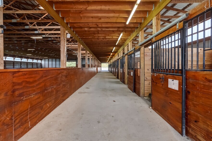 More Photos Of 1262 Fitzpatrick Rd, Auburn Specialty For Sale