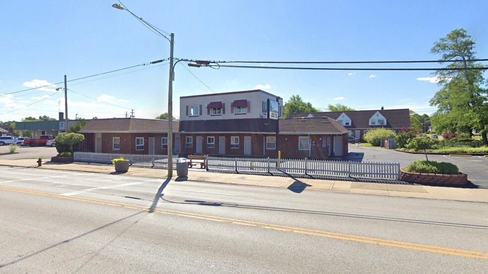 More Photos Of 29152 Euclid Ave, Wickliffe Hotel For Sale