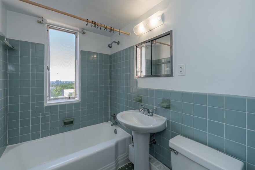 More Photos Of 2712 Wisconsin Ave NW, Washington Apartments For Sale