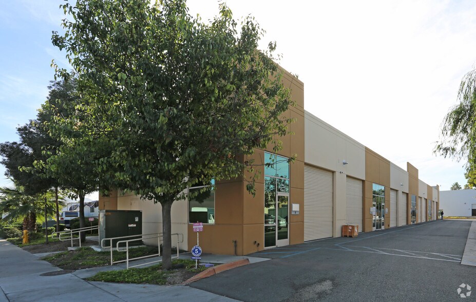 More Photos Of 10031 Marconi Dr, San Diego Manufacturing For Lease