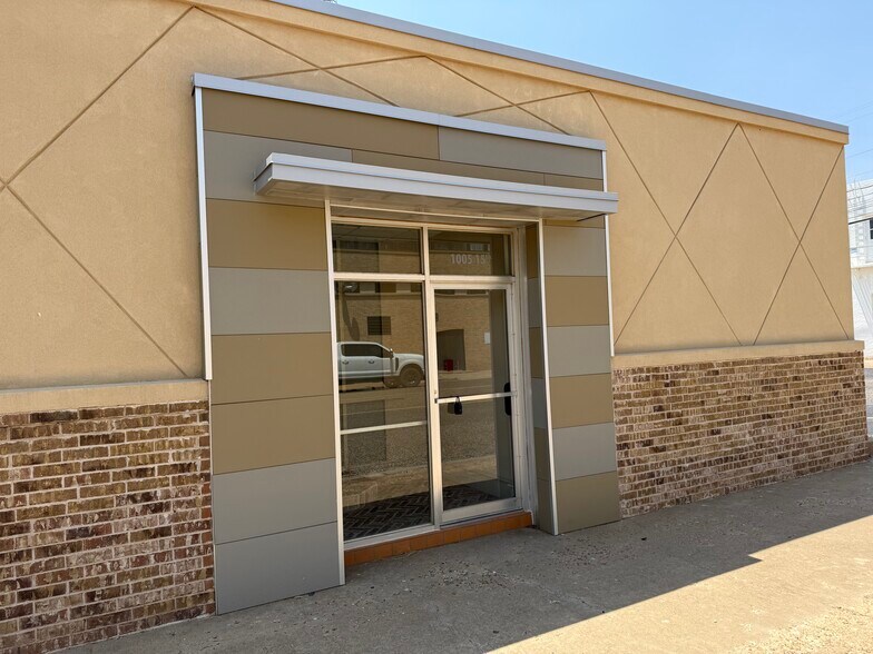Primary Photo Of 1502 Texas Ave, Lubbock Office For Lease