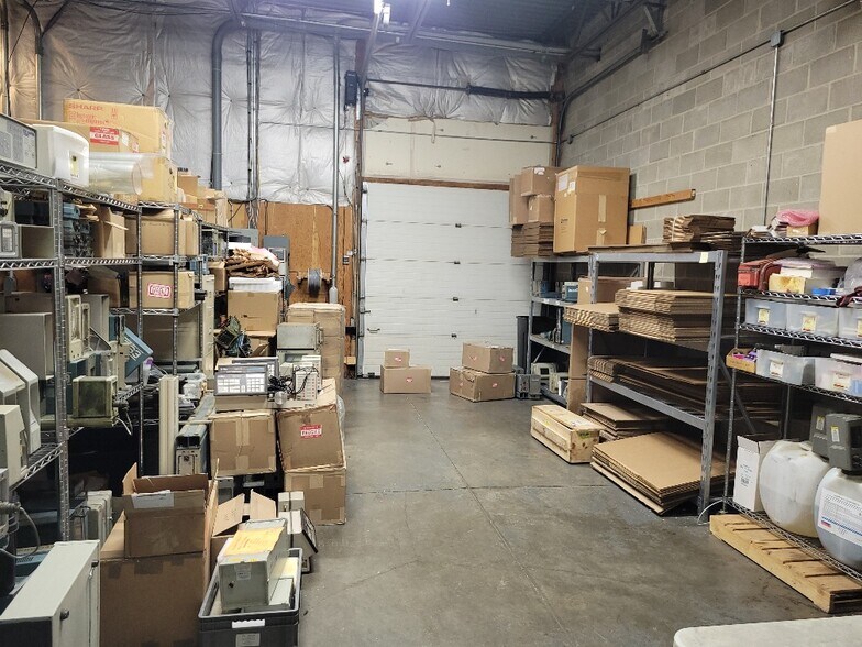 More Photos Of 521 Byers Rd, Miamisburg Light Distribution For Sale