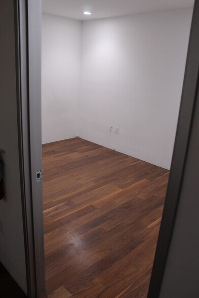 More Photos Of 2919 N Lamb Blvd, Las Vegas Warehouse For Lease
