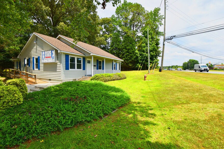 Primary Photo Of 2180 Highway 34 E, Newnan Medical For Sale