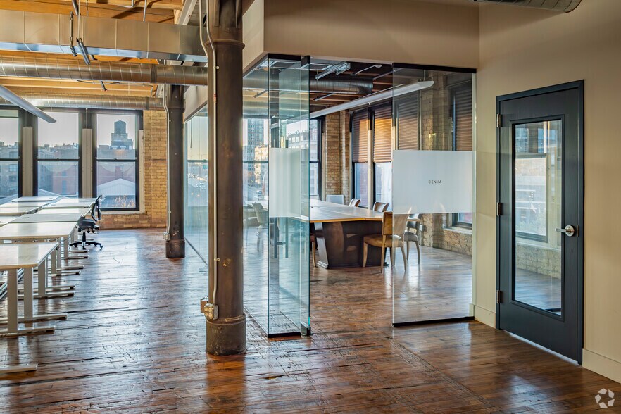 More Photos Of 333 W Ohio St, Chicago Loft Creative Space For Lease