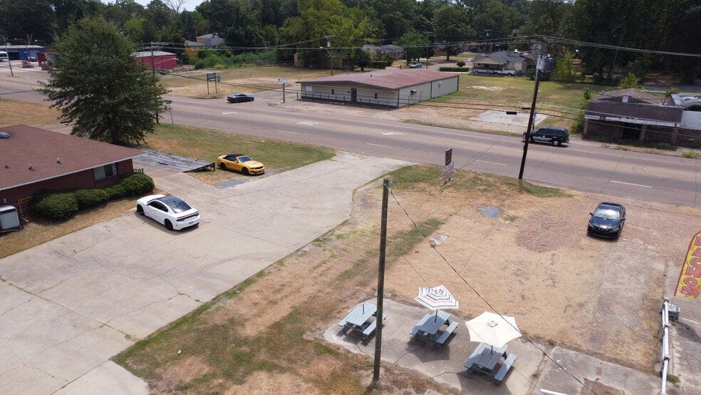 More Photos Of 2720 John R Lynch St, Jackson General Retail For Sale