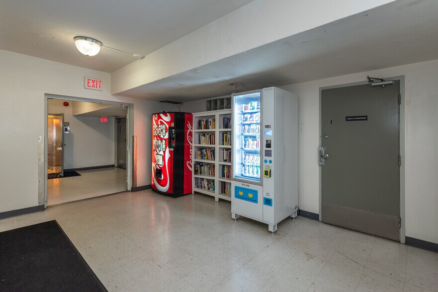 More Photos Of 2712 Wisconsin Ave NW, Washington Apartments For Sale