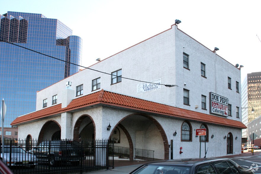 More Photos Of 844 McCarter Highway, Newark Office For Lease