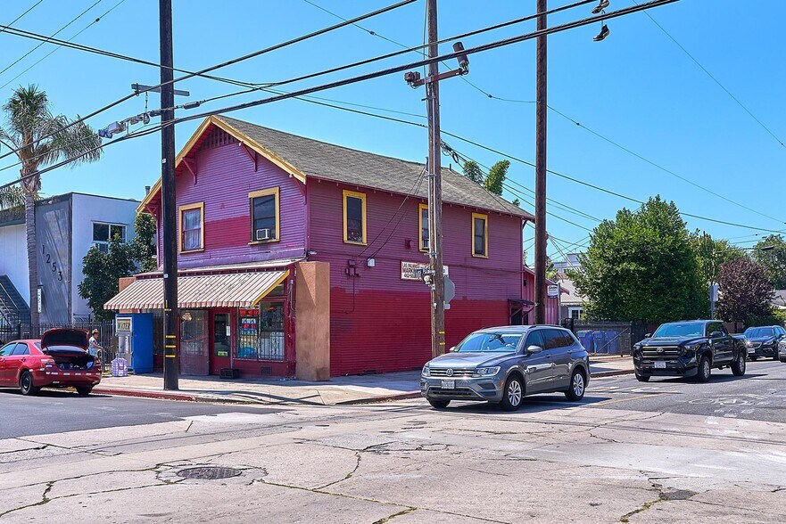 More Photos Of 1259 N Las Palmas Ave, Los Angeles Storefront Retail Residential For Sale