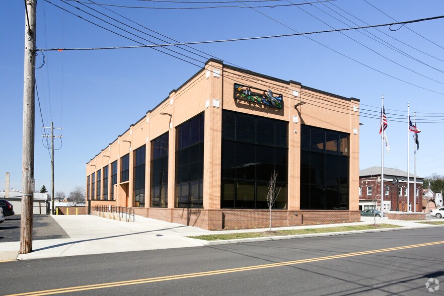 More Photos Of 50 North Ave NE, Massillon Office For Sale