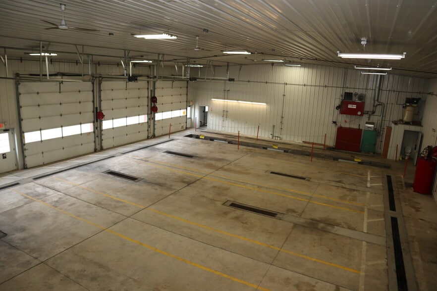 More Photos Of 101 E End Rd, Brownsville Warehouse For Sale