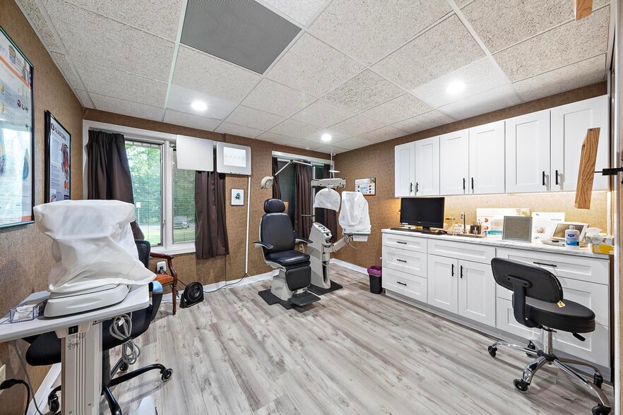 More Photos Of 257 Monmouth Rd, Oakhurst Medical For Sale
