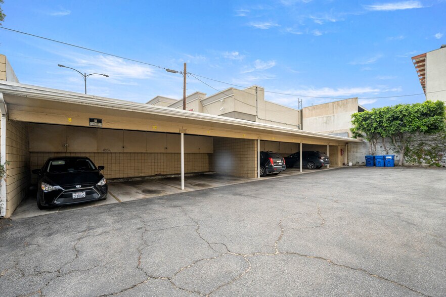 More Photos Of 2050 Rodney Dr, Los Angeles Apartments For Sale