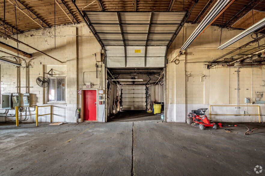 More Photos Of 1100 N Main St, Fostoria Warehouse For Sale