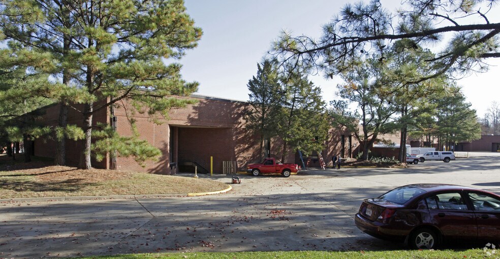 More Photos Of 1001-1067 Technology Park Dr, Glen Allen Light Distribution For Lease