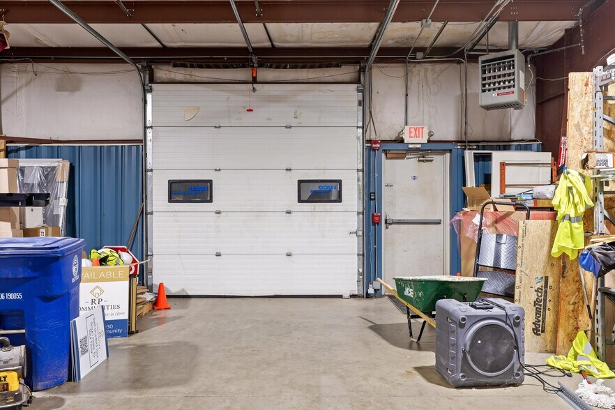 More Photos Of 3200 N Hawthorne St, Chattanooga Flex For Sale
