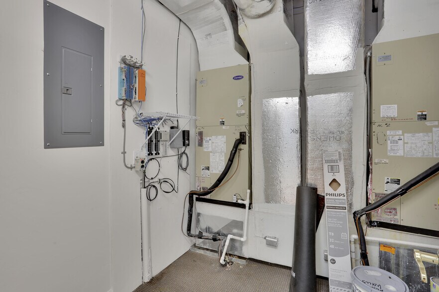 More Photos Of 4711 NW 53rd Ave, Gainesville Medical For Sale