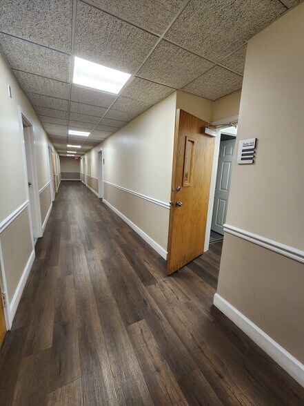 More Photos Of 17 W Jefferson St, Rockville Coworking Space