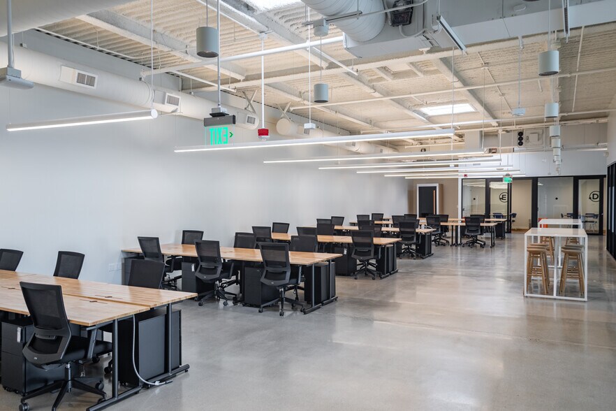 More Photos Of 8305 W Sunset Blvd, West Hollywood Office For Lease