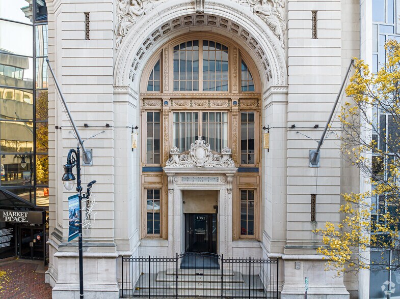 More Photos Of 1351 Main St, Springfield Office For Lease