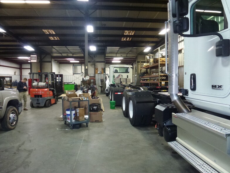 More Photos Of 120 Belcher Rd, Boiling Springs Warehouse For Lease