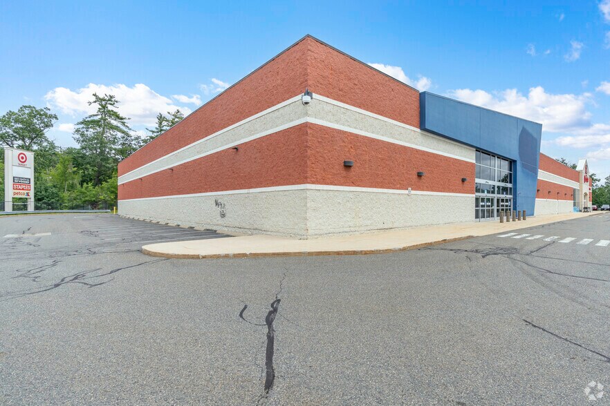 More Photos Of 208-240 Fortune Blvd, Milford Unknown For Lease