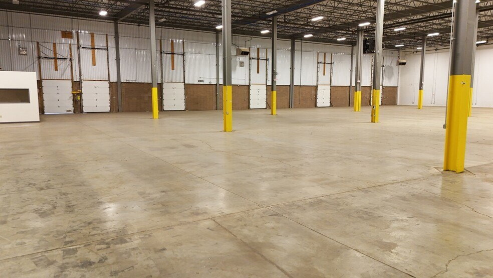 Primary Photo Of 30B Post Rd, Colonie Warehouse For Lease