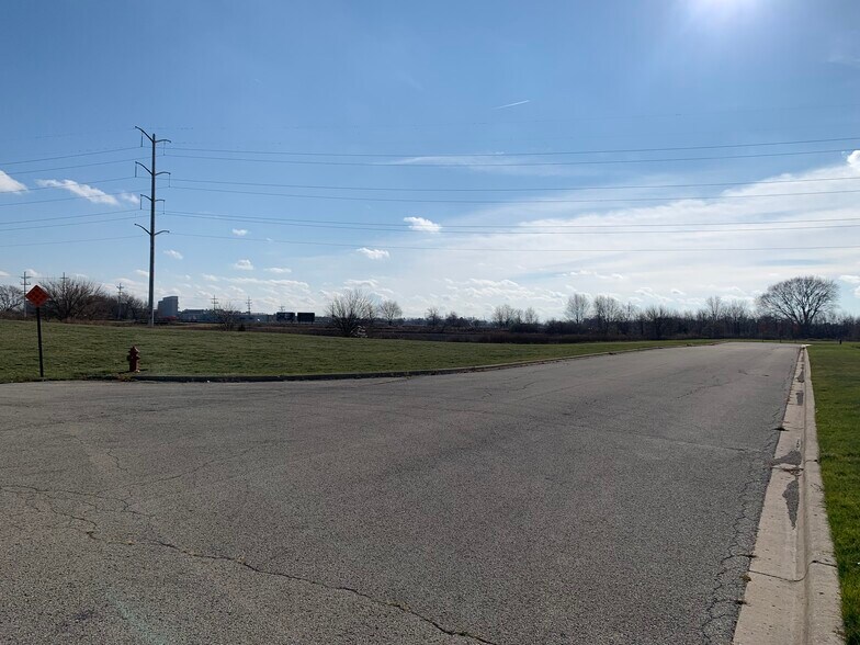 More Photos Of 1 & 2 BOOMBAH Blvd, Yorkville Land For Sale