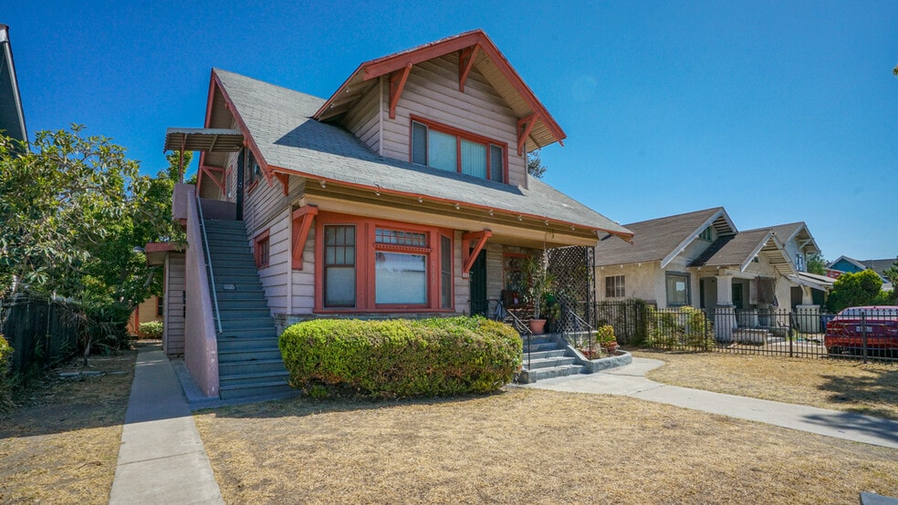 More Photos Of 1111 W 47th St, Los Angeles Apartments For Sale