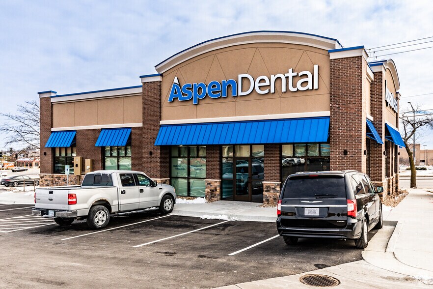 More Photos Of 11528-11570 W 95th St, Overland Park Unknown For Lease