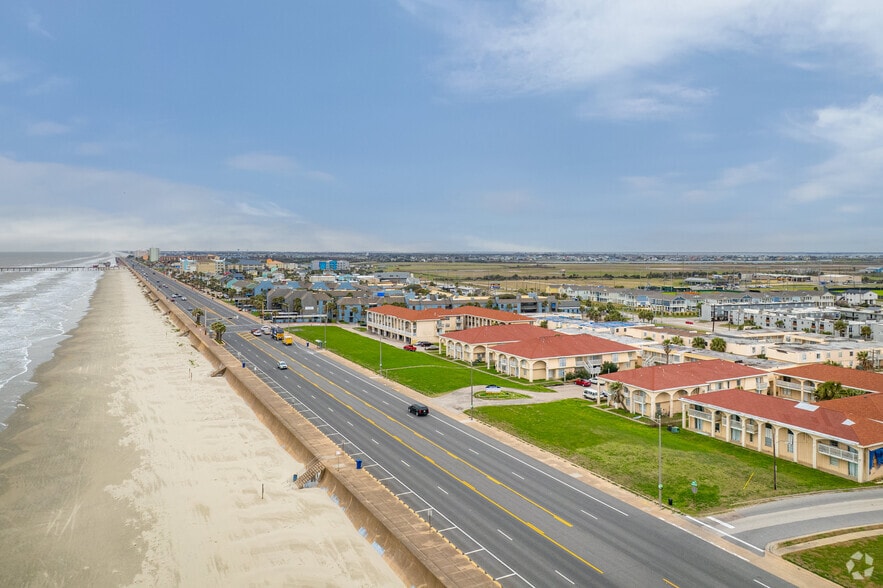 More Photos Of 8008 Seawall Blvd, Galveston Land For Sale