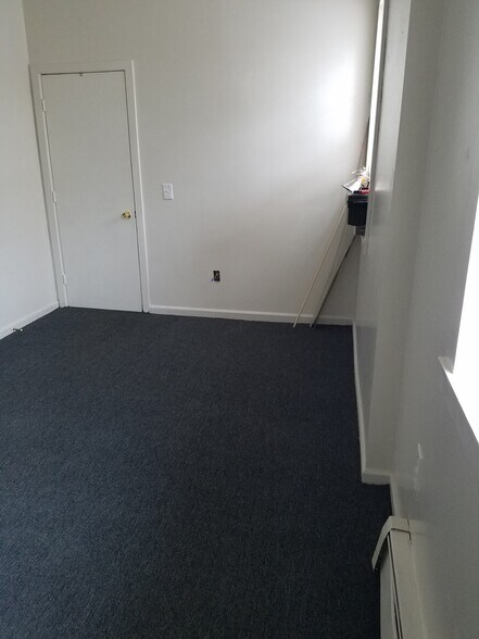 More Photos Of 666-668 Main St, Middletown Apartments For Sale