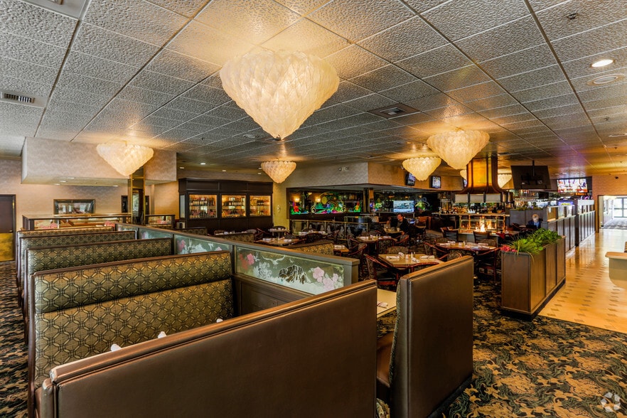 More Photos Of 11707 NE Airport Way, Portland Hotel For Lease