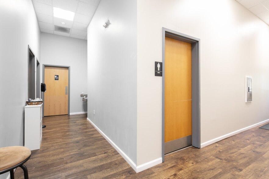 More Photos Of 210 New Coleman Ln, Georgetown Warehouse For Sale