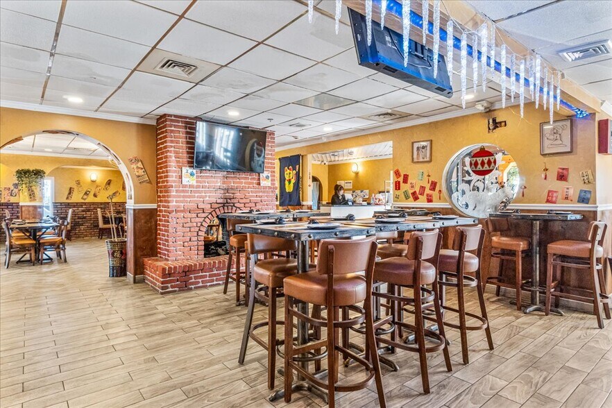 More Photos Of 4 Main St, Kings Park Storefront Retail Residential For Sale