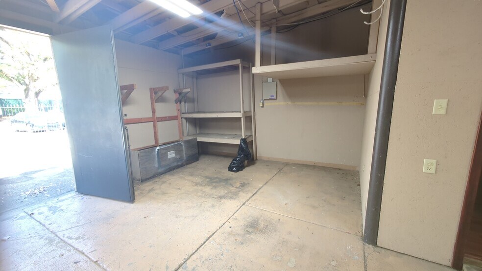 More Photos Of 1440 N Dorgenois St, New Orleans Freestanding For Lease
