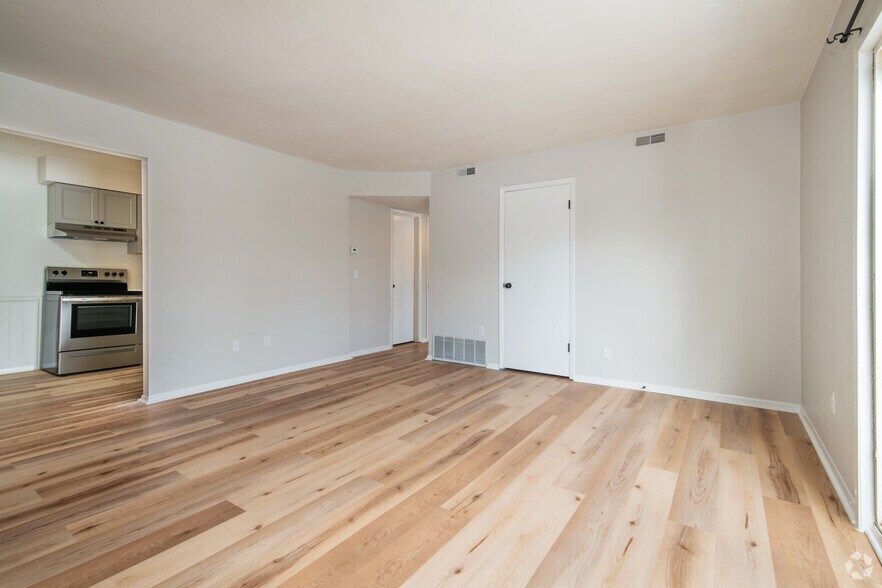 More Photos Of 4406 N Division St, Davenport Apartments For Sale
