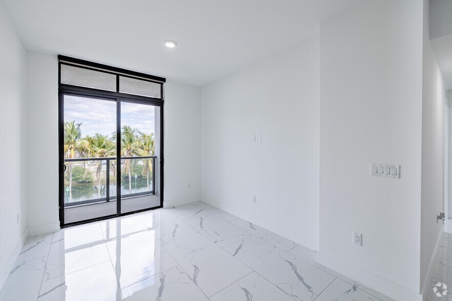 More Photos Of 1 Curtiss Pky, Miami Springs Apartments For Sale