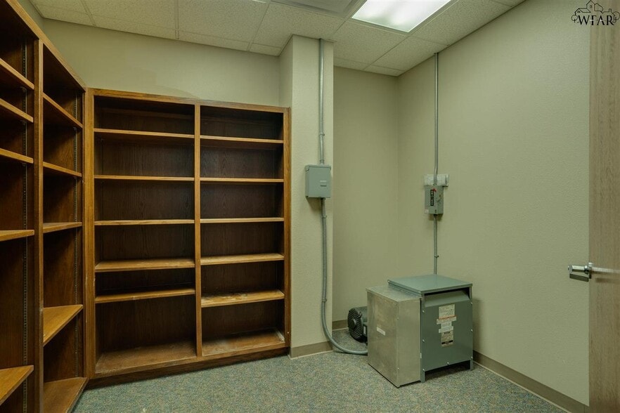More Photos Of 2618 Old Iowa Park Rd, Wichita Falls Bank For Lease