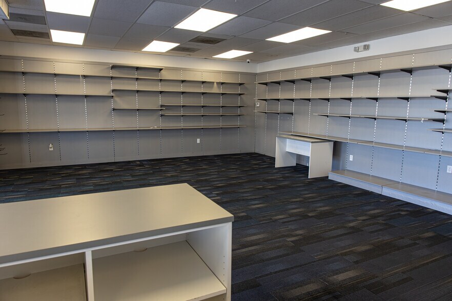 More Photos Of 29 N Federal Hwy, Hallandale Beach Freestanding For Lease