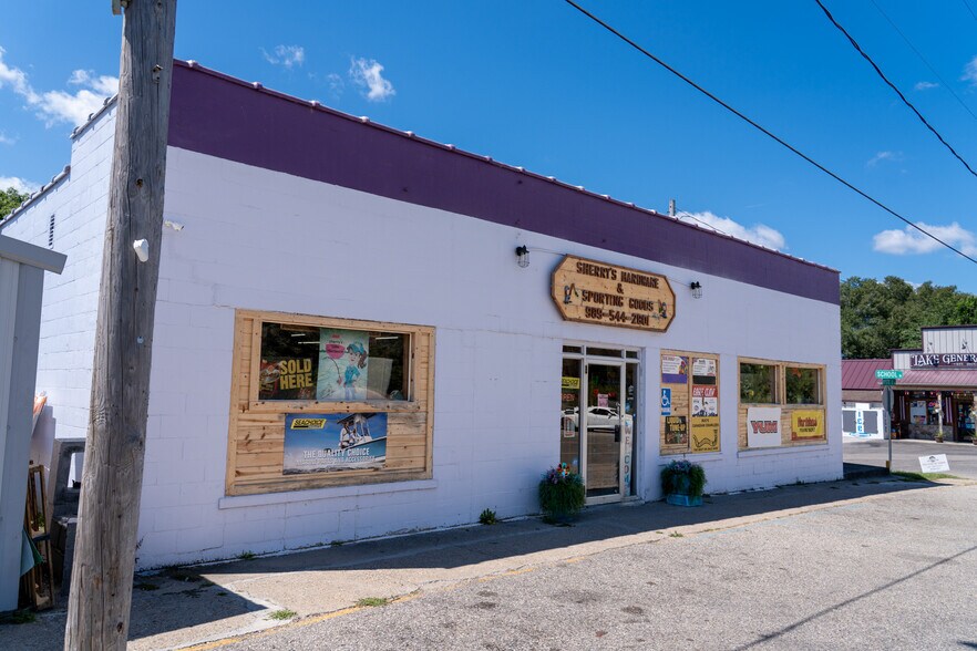 More Photos Of 7861 Mystic Lake Dr, Lake Storefront For Sale