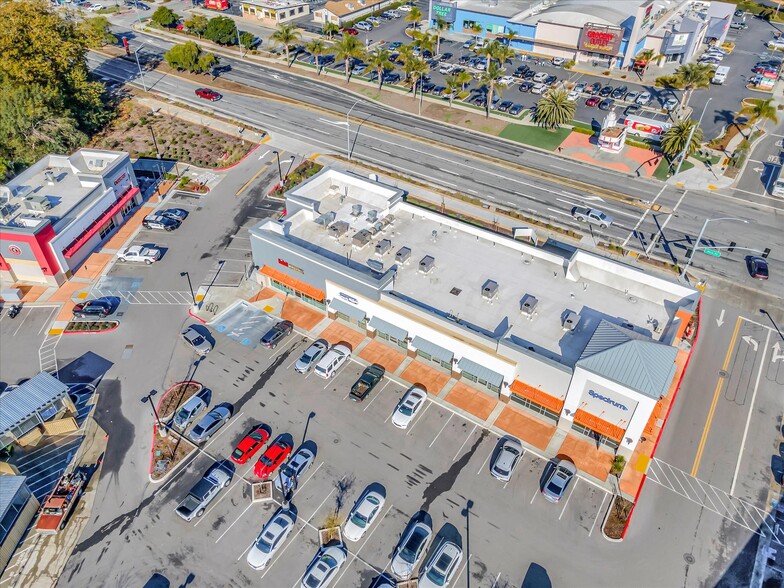 More Photos Of 999 Main St, Watsonville Unknown For Lease