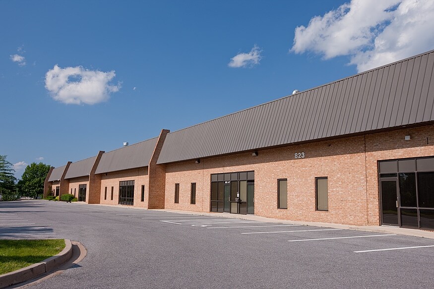 More Photos Of 823 Hammonds Ferry Rd, Linthicum Light Manufacturing For Lease