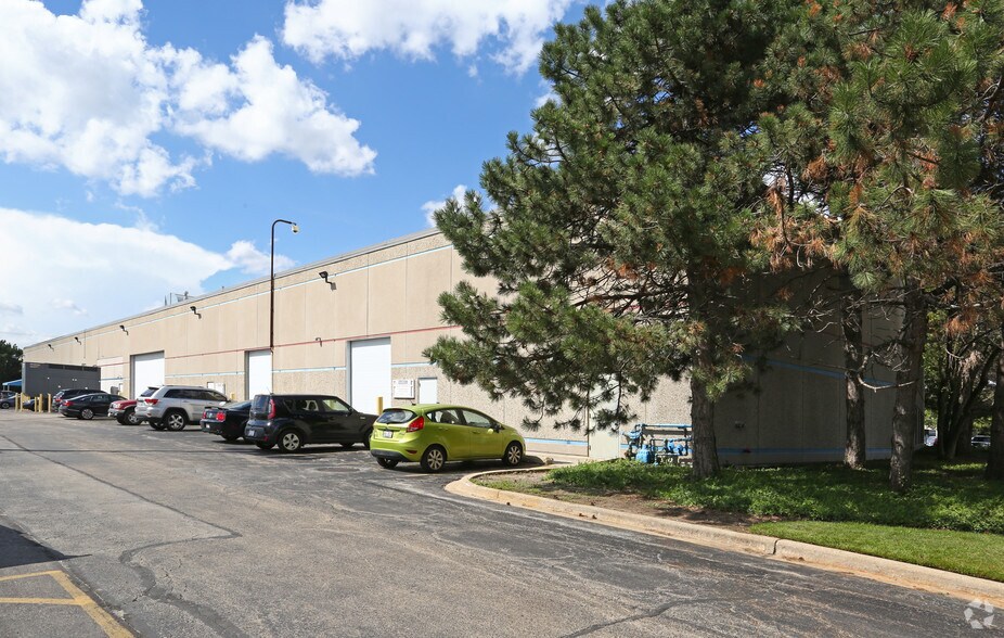 More Photos Of 2500 W Bradley Pl, Chicago Unknown For Lease