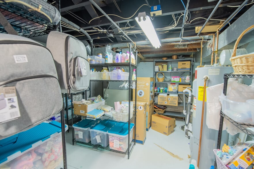 More Photos Of 4154 Crescent Dr, Saint Louis Office For Sale