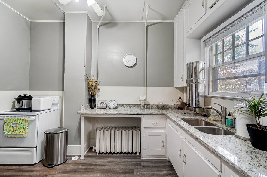 More Photos Of 140 W Front St, Perrysburg Office For Sale