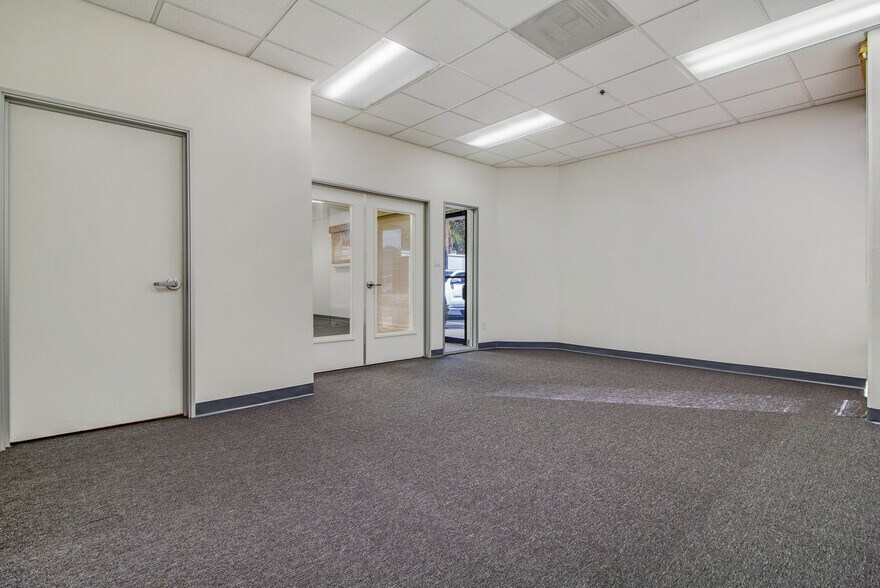 More Photos Of 2681 Dow Ave, Tustin Manufacturing For Lease