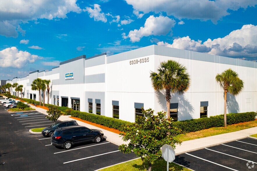 More Photos Of 6307-6335 Pelican Creek Cir, Riverview Distribution For Lease